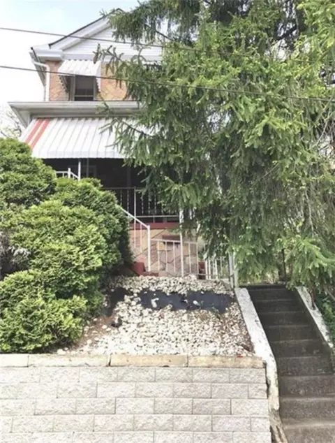 583 Stokes Ave, Braddock, PA 15104