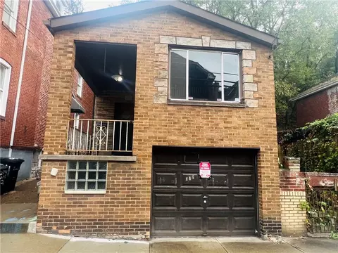 272 Fleet St, Braddock, PA 15104