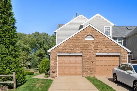 1577 Saint Andrews Dr, Oakmont, PA 15139