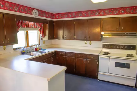 Kitchen - 2903 Italy Rd, Export, PA 15632 photo 1 of 2