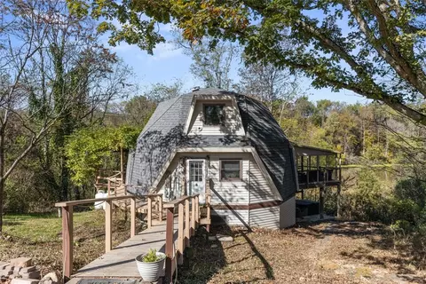 219 Elm Rd, Avella, PA 15312
