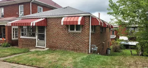 1204 Center Ave, Ellwood City, PA 16117