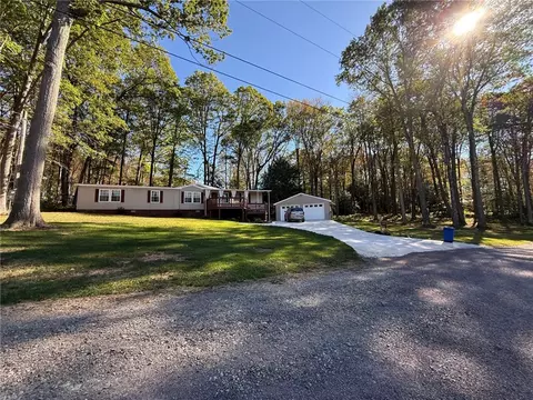 200 Zorn Dr, Somerset, PA 15501