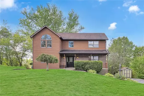 2002 Timber Ln, Aliquippa, PA 15001