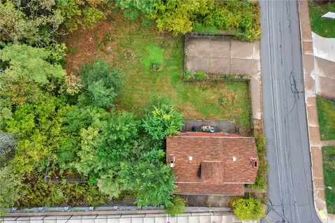 View/Area - 1599 Fallowfield, Pittsburgh, PA 15216 photo 2 of 4