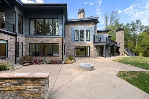 Exterior - 809 Mount Pleasant Rd, Mars, PA 16046 photo 5 of 10