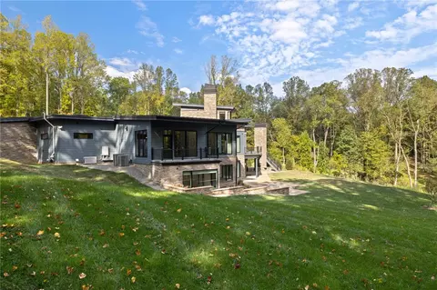 Exterior - 809 Mount Pleasant Rd, Mars, PA 16046 photo 7 of 10