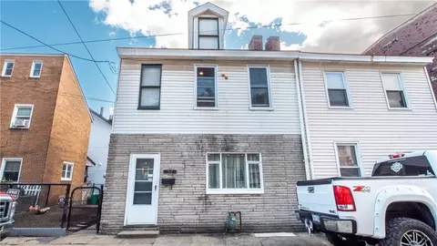 917 Penn St, Pittsburgh, PA 15215