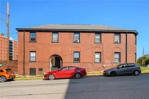 815 Mcclure St, Homestead, PA 15120