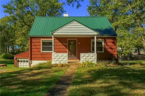 106 Maple Dr, Valencia, PA 16059