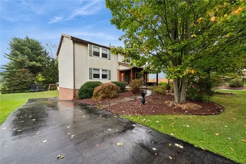 601 S Shenandoah Dr, Latrobe, PA 15650