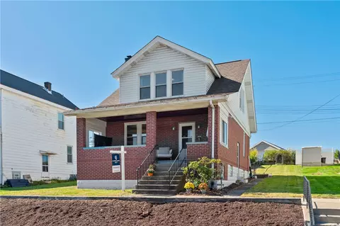 2373 E Beckert Ave, Pittsburgh, PA 15212