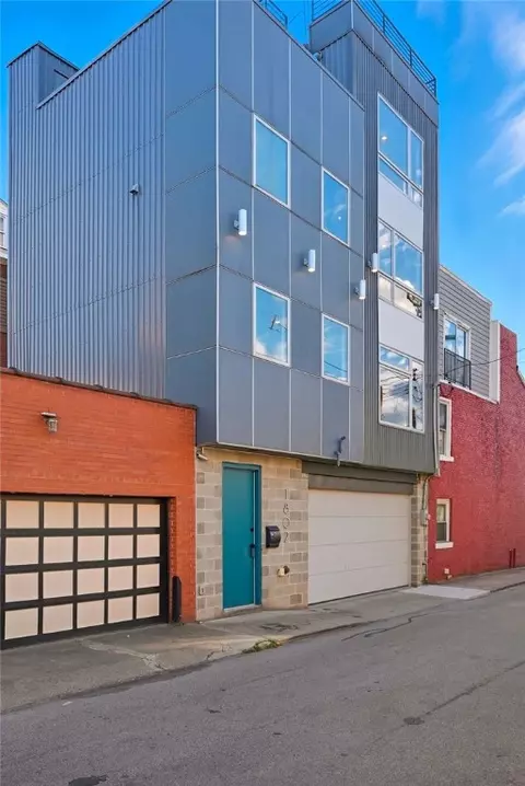 1802 Harcum Way, Pittsburgh, PA 15203