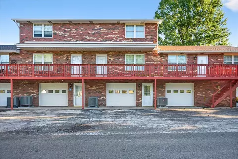 2902 Darlington Rd #703, Beaver Falls, PA 15010