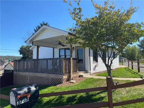 3786 W 5th Ave, Beaver Falls, PA 15010