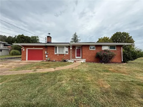 1138 Willowbrook Rd, Belle Vernon, PA 15012