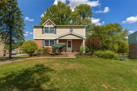 455 Laredo Dr, Pittsburgh, PA 15241