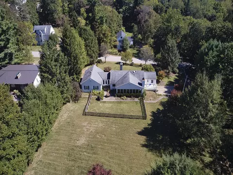9745 Lindsay, Pittsburgh, PA 15237