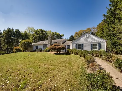 9745 Lindsay, Pittsburgh, PA 15237
