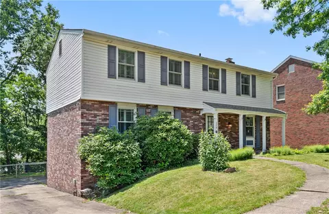 126 Penn Lear Dr, Monroeville, PA 15146