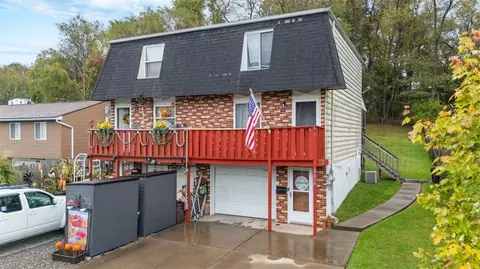 2614 Meadow St, Natrona Heights, PA 15065
