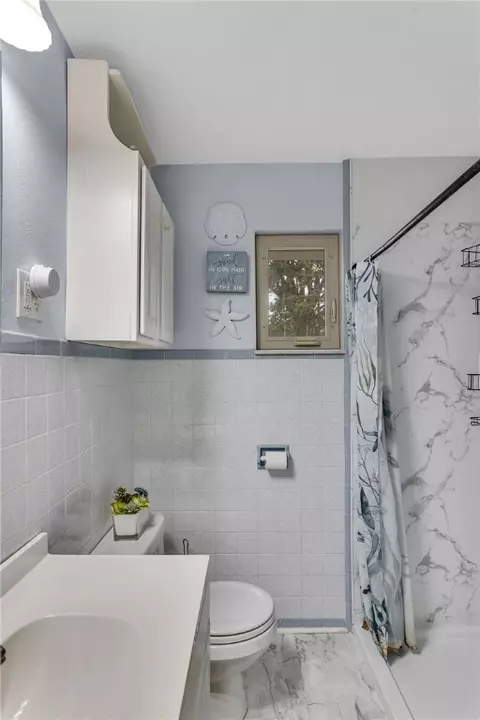 Bath - 106 Long Dr, Irwin, PA 15642 photo 3 of 4
