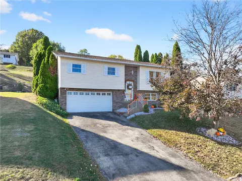 130 Sweeney Circle Dr, Belle Vernon, PA 15012
