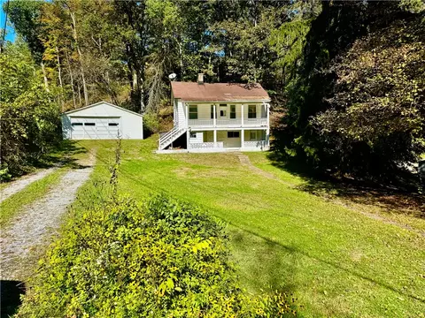 299 Stone Quarry Rd, Monaca, PA 15061