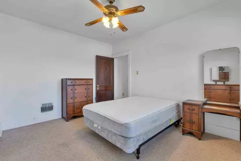 Bedroom - 938 Atlantic Ave, Monaca, PA 15061 photo 4 of 5