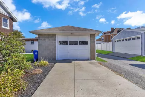 Exterior - 938 Atlantic Ave, Monaca, PA 15061 photo 5 of 5