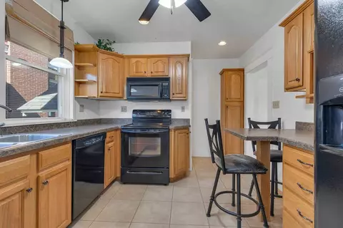 Kitchen - 938 Atlantic Ave, Monaca, PA 15061 photo 2 of 2