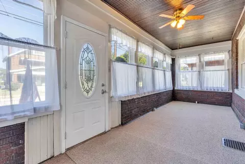 Exterior - 938 Atlantic Ave, Monaca, PA 15061 photo 2 of 5