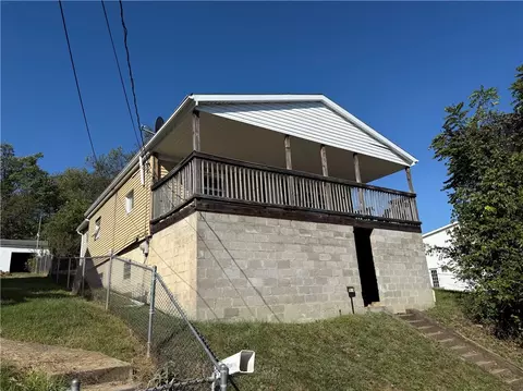 71 Beech St, Muse, PA 15350