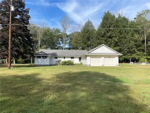 239 Sleepy Hollow Dr, Franklin, PA 16323