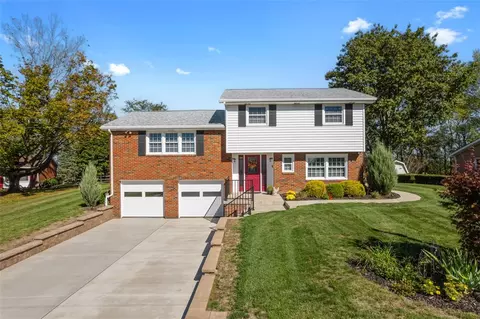 140 Kruest Dr, Freedom, PA 15042