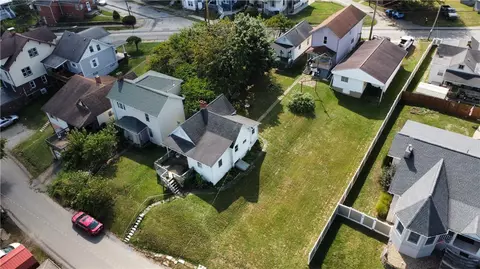 932 5th St, Charleroi, PA 15022