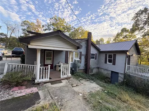 1204 Sun Mine Rd, Sarver, PA 16055