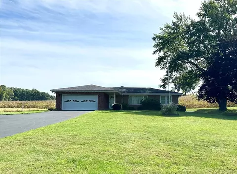 122 Hoffman Ln, East Brady, PA 16028
