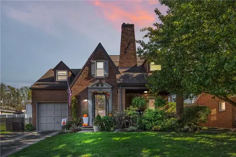 167 Maple Ter, Charleroi, PA 15022