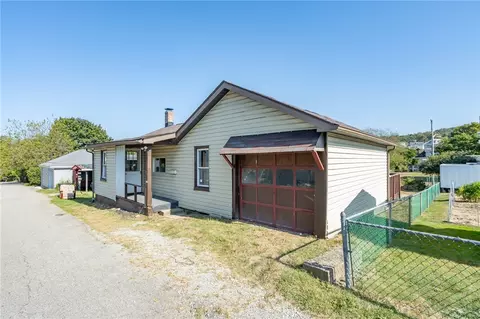 151 Summit Ave, Leechburg, PA 15656