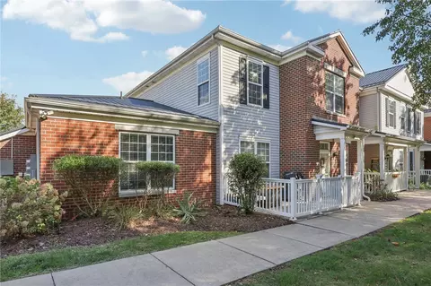 208 Sonie Dr, Sewickley, PA 15143