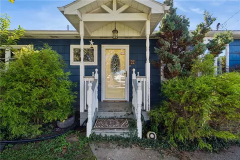 22 Braddock Dr, Latrobe, PA 15650
