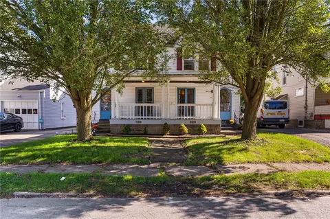 275 White Ave, Sharon, PA 16146