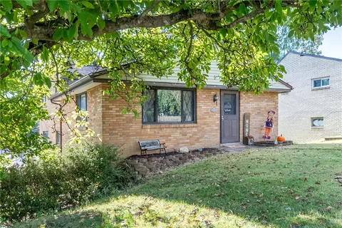 6101 Broad St, South Park, PA 15129