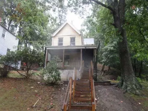 296 Dakota Ave, Pittsburgh, PA 15202