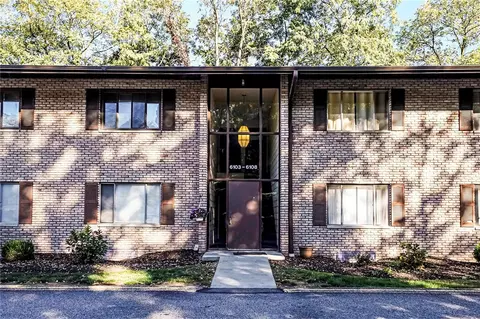 6108 Sanlin Dr, Coraopolis, PA 15108