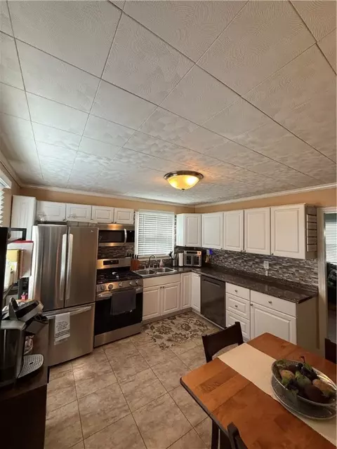 Kitchen - 10748 Crestview, Irwin, PA 15642 photo 3 of 5