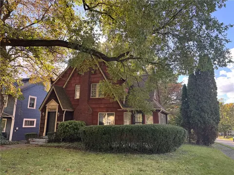 329 Norris St, Sharon, PA 16146