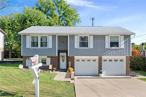 699 Regency Dr, Pittsburgh, PA 15239