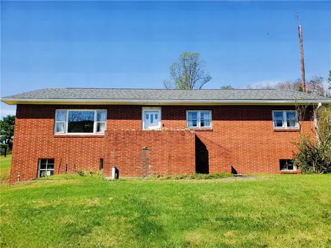 349 Hopwood Coolspring Rd, Hopwood, PA 15445
